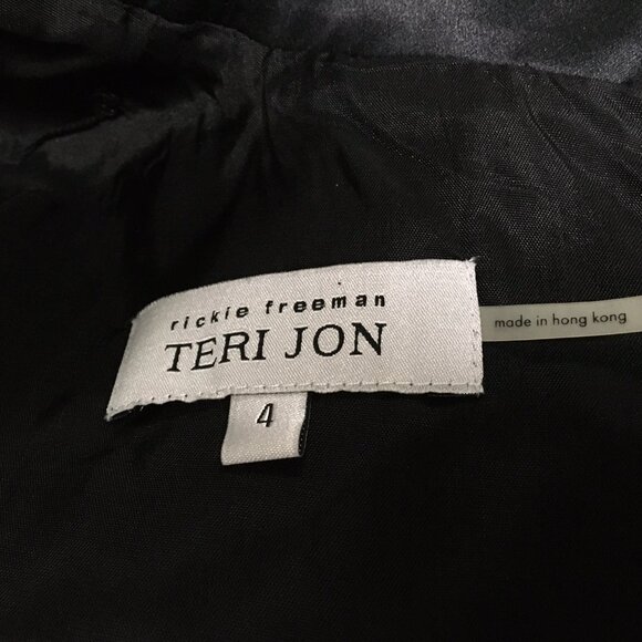 Black sheath dress with crystal embellishments, US4 - Picture 7 of 10